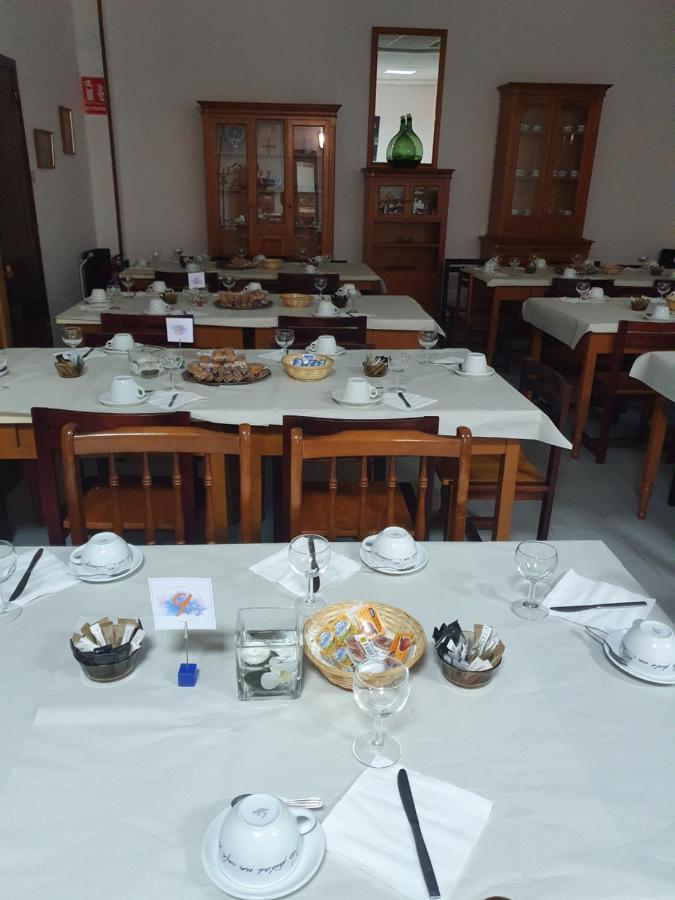 Hostal San Cristobal - Pontedeume المظهر الخارجي الصورة