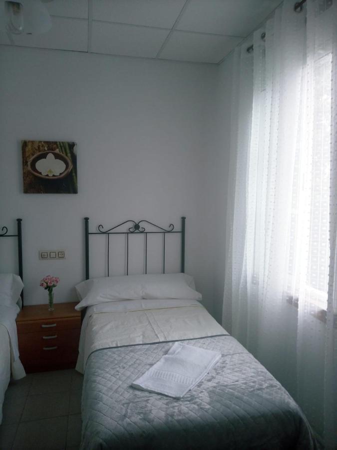 Hostal San Cristobal - Pontedeume المظهر الخارجي الصورة