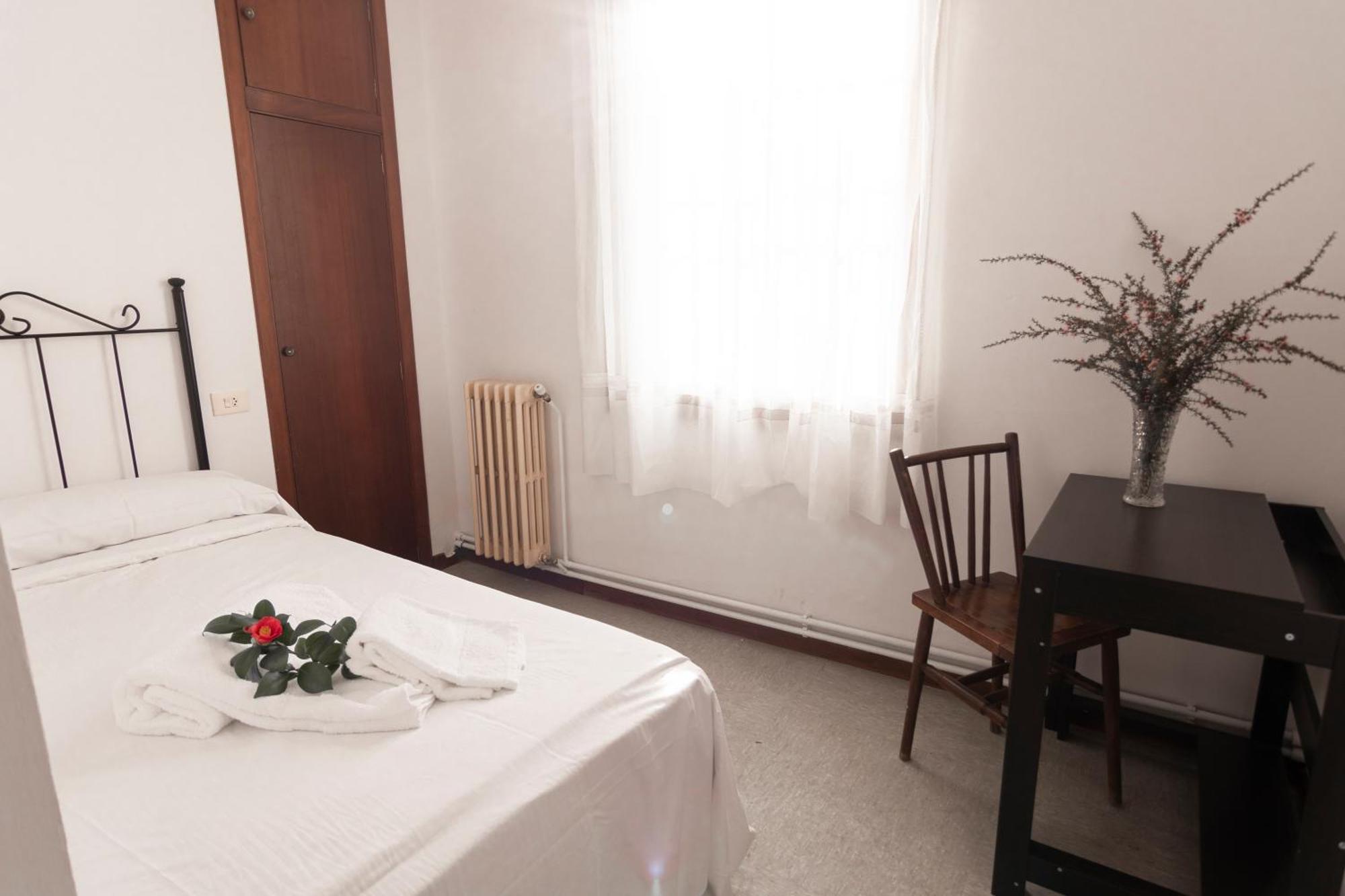 Hostal San Cristobal - Pontedeume المظهر الخارجي الصورة